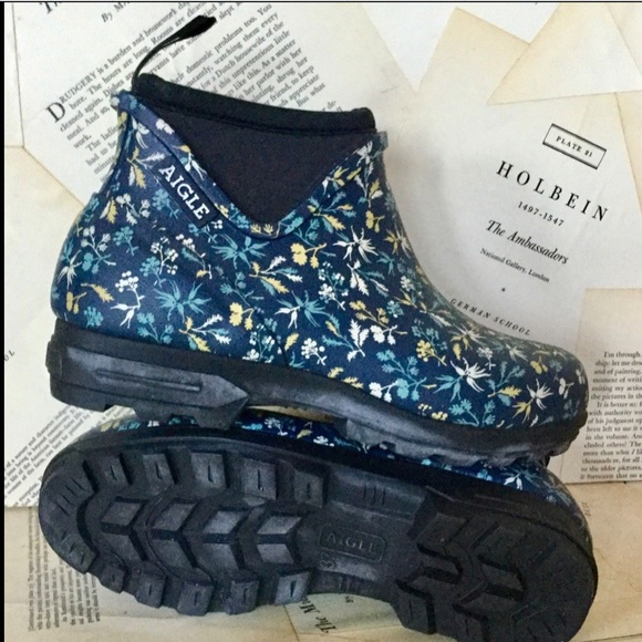 Aigle Blue Floral Lug Sole Rain Ankle Boot 37/6 - Picture 6 of 6
